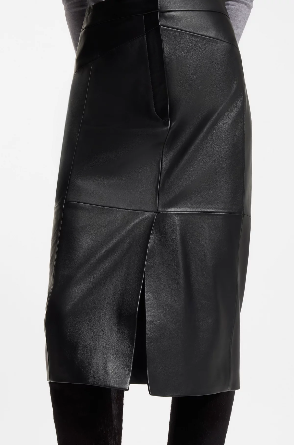 Falda lápiz en piel lustrosa, Negro