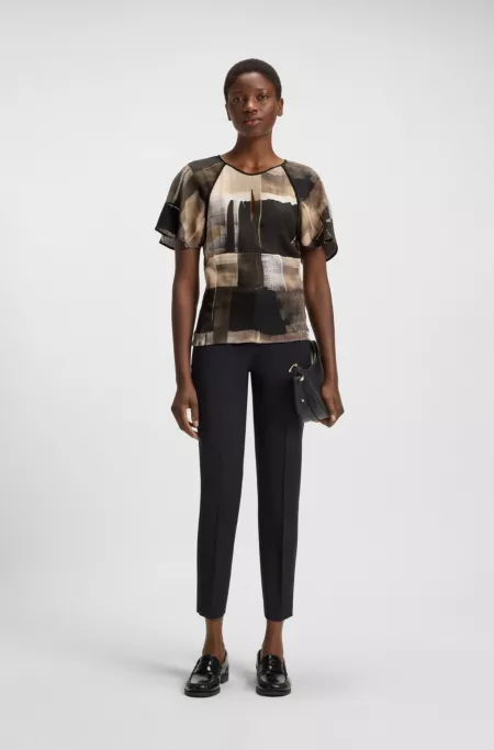 Regular-fit blouse with modern print