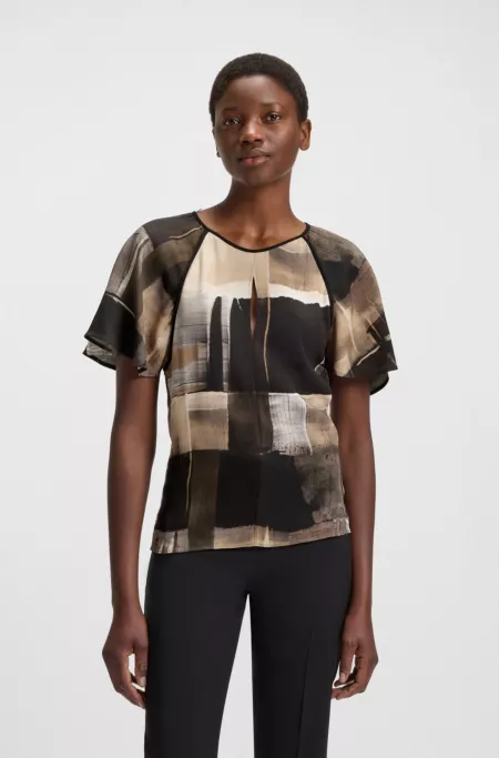 Regular-fit blouse with modern print