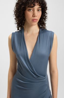 Vestido cruzado por la parte delantera con detalles fruncidos, Celeste