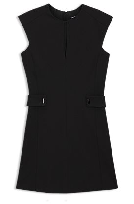 Robe droite avec ceinture