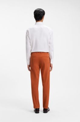 Pantalones modern fit, Marr&oacute;n