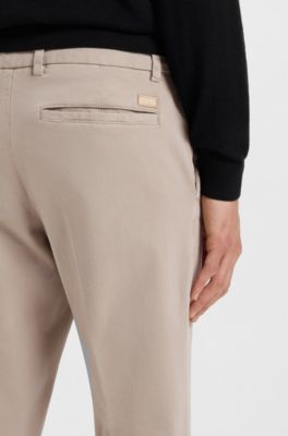 Pantalones slim fit en tejido de gabardina de algod&oacute;n el&aacute;stico, Beige claro