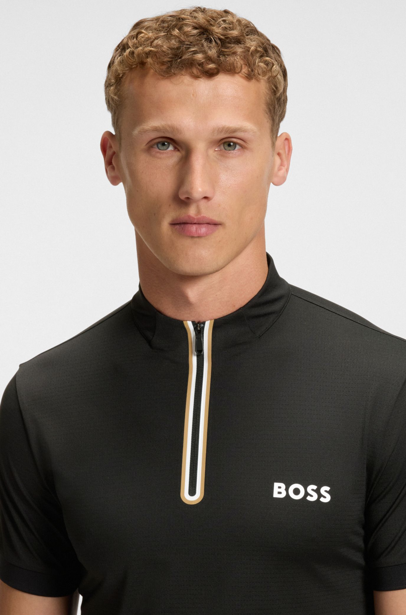 BOSS アクティブ ジップネックTシャツ BOSS - Active zip-neck T-shirt in stretch-mesh jersey - Black