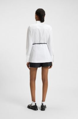 Blusa larga slim fit con cintur&oacute;n de piel sint&eacute;tica, Blanco
