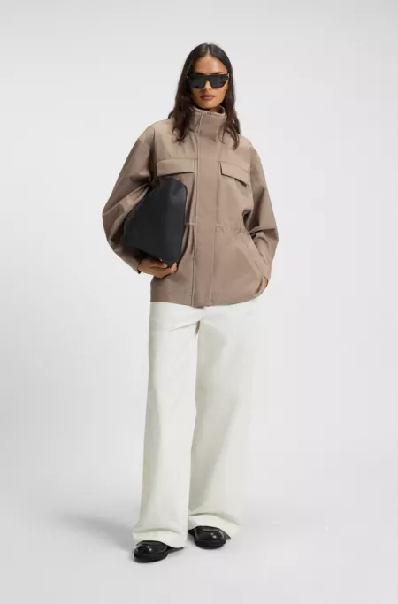 Gathered-waist jacket with water-repellent finish