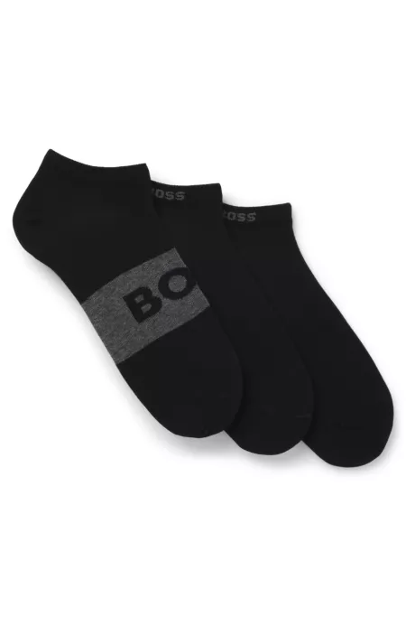 Three-pack of cotton-blend socks in an ankle length