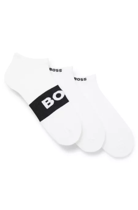 Three-pack of cotton-blend socks in an ankle length
