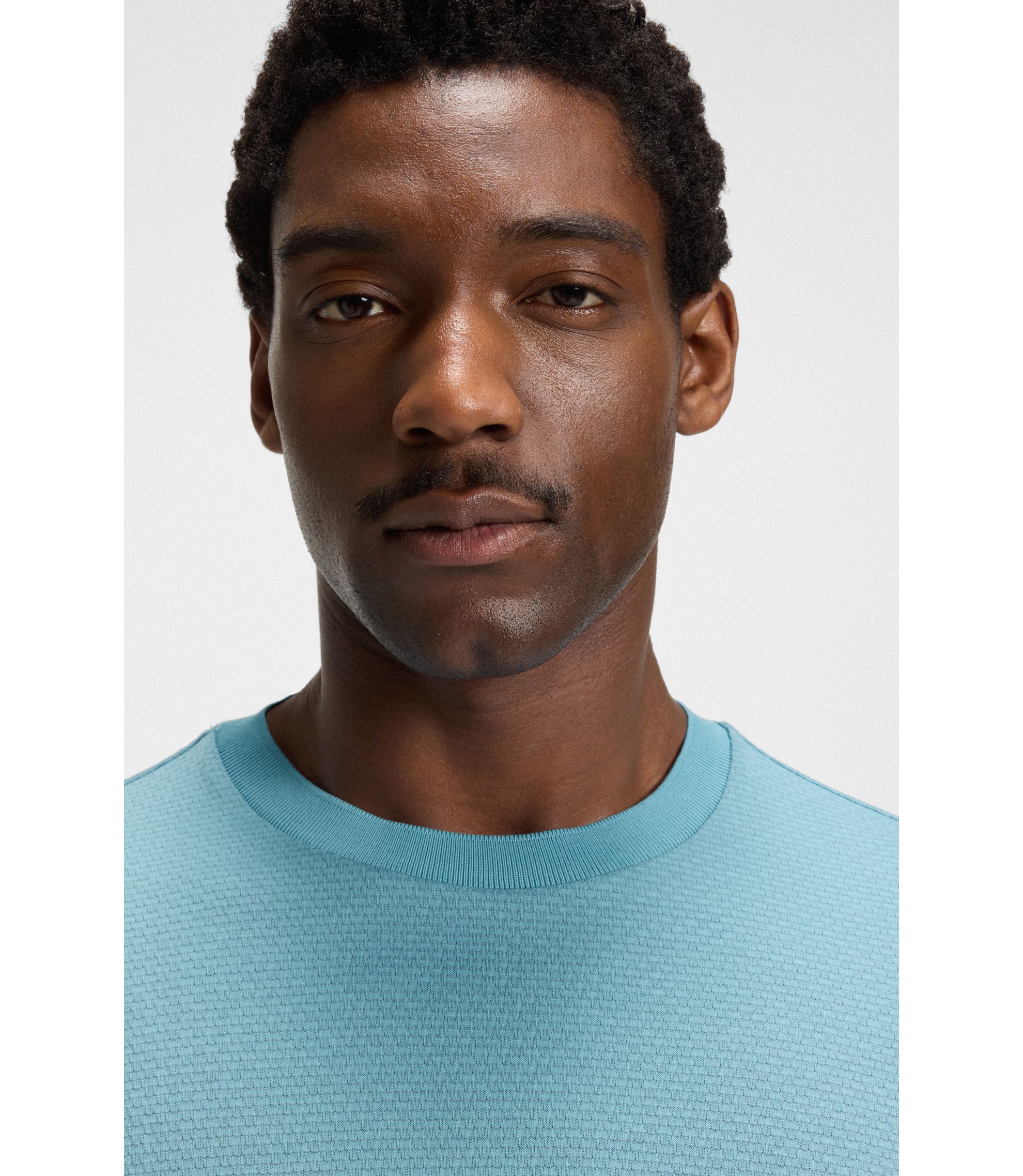 hbna50543884_453_340?wid=1980&