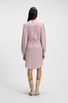 Vestido mini de sat&eacute;n arrugado con detalles fruncidos, Luz p&uacute;rpura