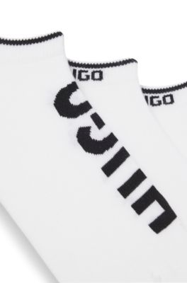 Paquete de tres pares de calcetines tobilleros con logos, Blanco