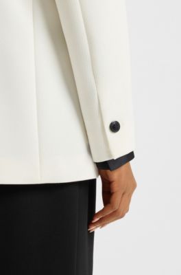 Blazer cruzado relaxed fit en sarga el&aacute;stica, Blanco