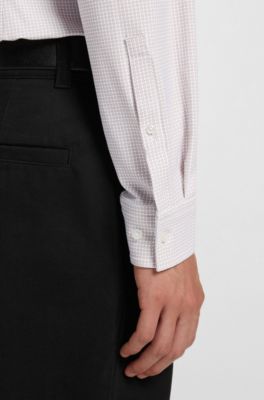 Camisa slim fit en punto t&eacute;cnico el&aacute;stico estampado, Beige