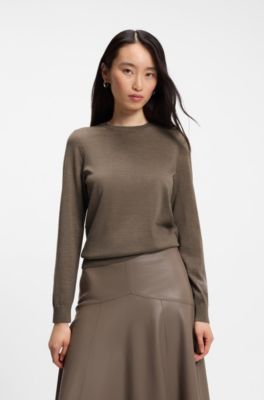 Jersey slim fit de cuello redondo en lana merina, Marr&oacute;n