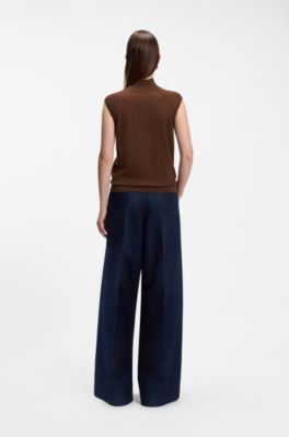 Sleeveless mock-neck sweater in merino wool, Brown
