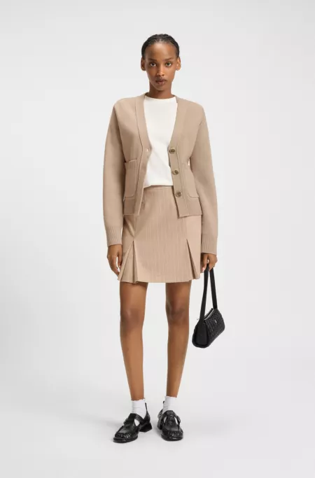 Embroidered-logo cardigan in a wool blend