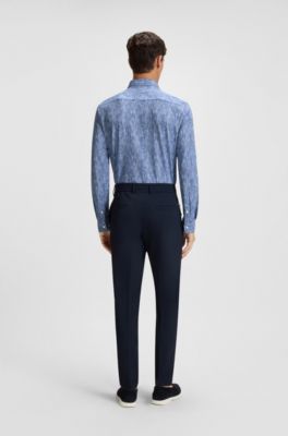 Camisa slim fit de tejido el&aacute;stico t&eacute;cnico hecho en Italia, Celeste