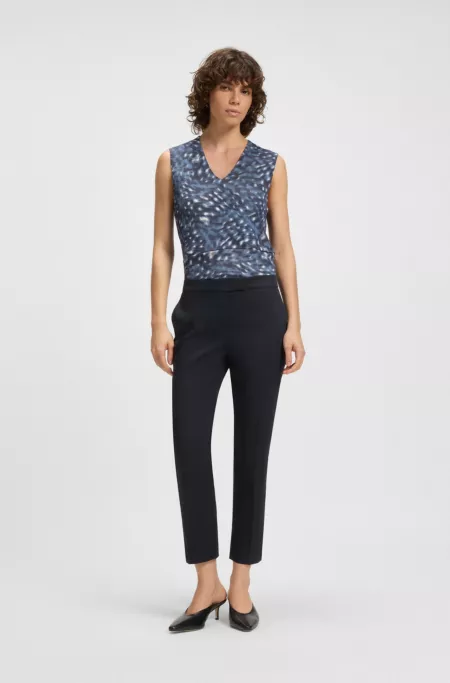 Slim-fit trousers in stretch cotton