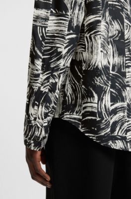 Camisa slim fit en popel&iacute;n de algod&oacute;n con estampado abstracto, Fantas&iacute;a