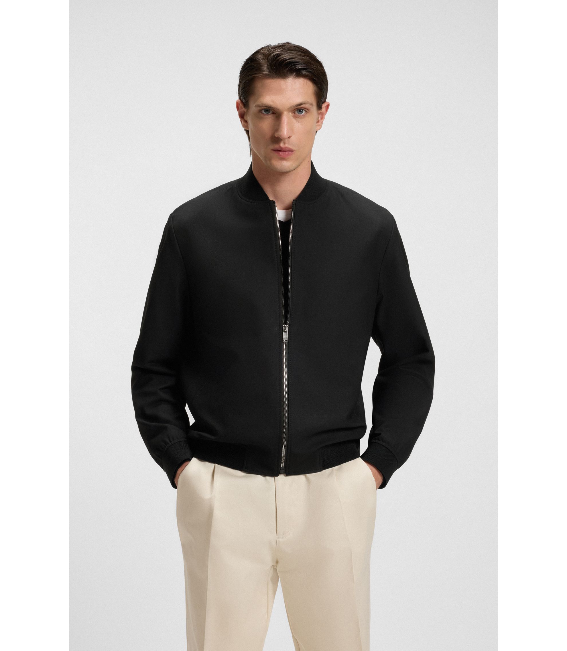 hbna50546057_001_350?wid=1980&