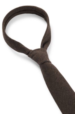 Corbata formal de tejido con motivo de espiga, Marr&oacute;n