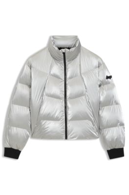 Chaqueta acolchada de alto brillo con insignia de logo en silicona, Fantas&iacute;a