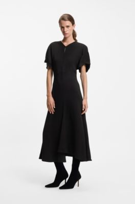 Vestido con escote ojo de cerradura en crep&eacute; suave, Negro