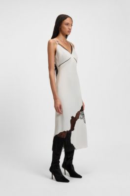 Vestido lencero de sat&eacute;n con detalles de encaje, Gris claro