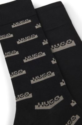 Paquete de dos pares de calcetines de largo est&aacute;ndar con logos divididos, Negro