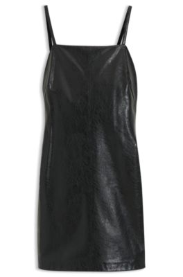 Vestido mini de tirantes de piel sint&eacute;tica con estampado grabado, Negro