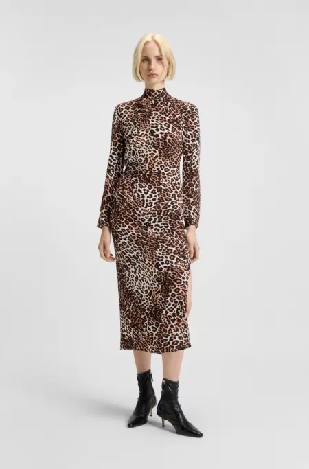 Tie-collar dress with leopard print