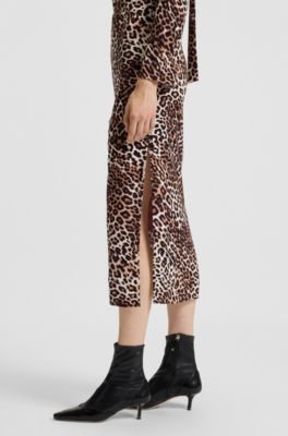 Tie-collar dress with leopard print, Patterned