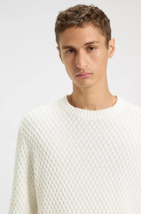 Cotton sweater with 3D knit structure