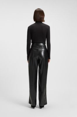 Pantalones de pernera recta en piel sint&eacute;tica con cintur&oacute;n, Negro