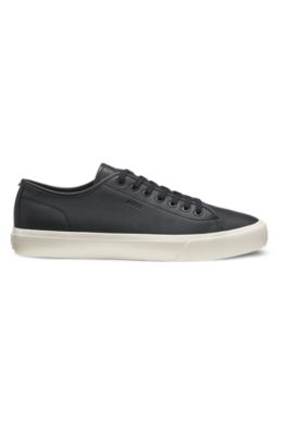 Low-top trainers in grained faux leather, Black