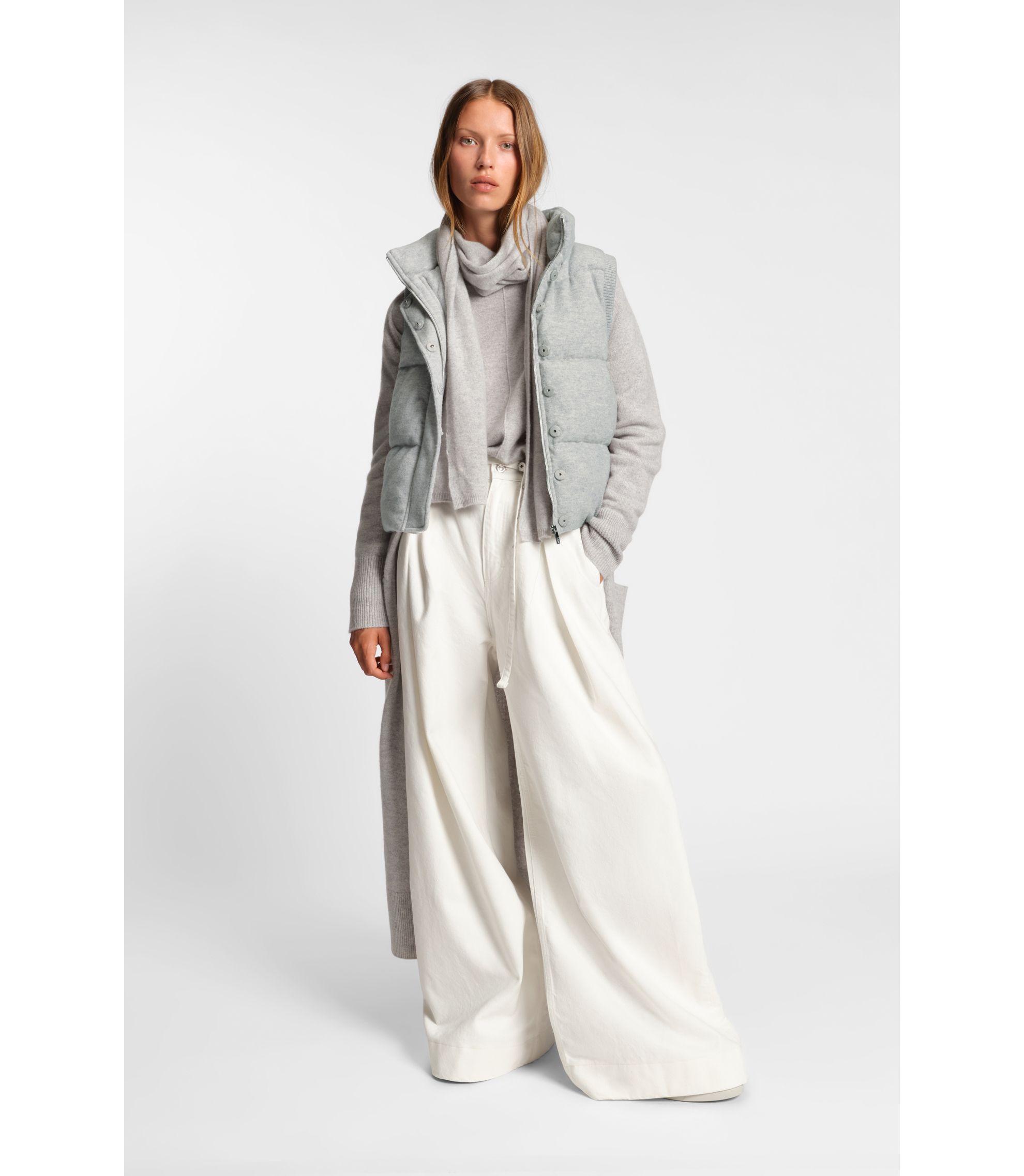 hbna50547894_058_300?wid=1980&