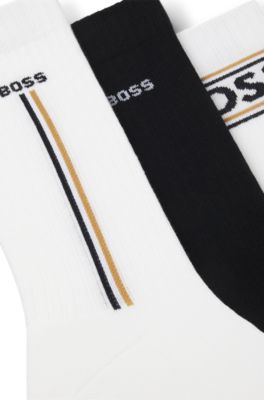 Paquete de tres pares de calcetines cortos con detalles de logo, Fantas&iacute;a