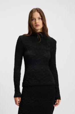 Geometric-pliss&eacute; top with long sleeves, Black