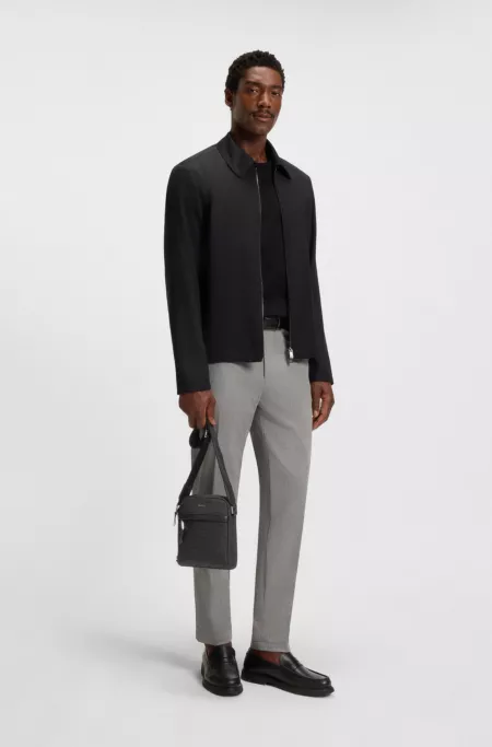 Reporter bag with leather trims