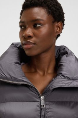 Chaqueta acolchada de tejido lustroso con cremallera, P&uacute;rpura oscuro