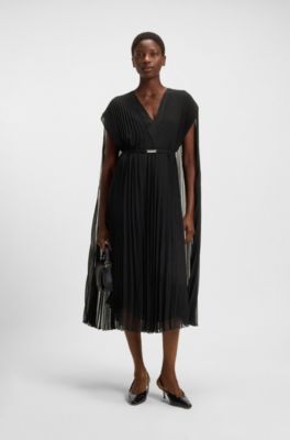 Vestido con cintur&oacute;n en gasa arrugada con recubrimiento, Negro