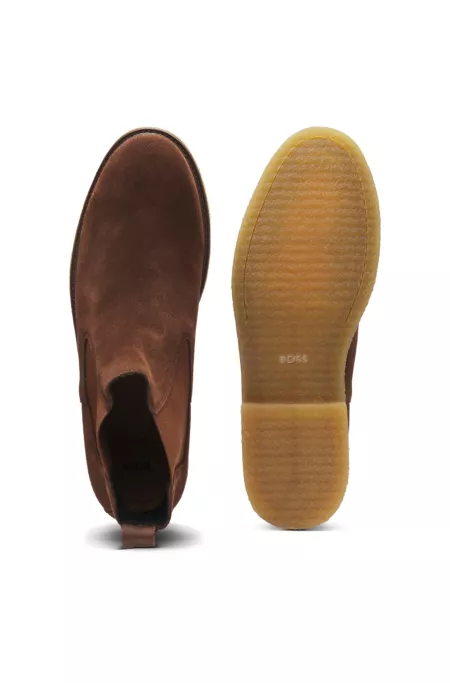 Elasticated-panel Chelsea boots in suede