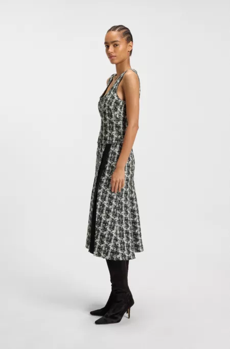 Sleeveless dress in patterned feather tweed