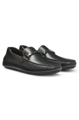 Zapatos driver de piel de napa con herrajes de la marca, Negro