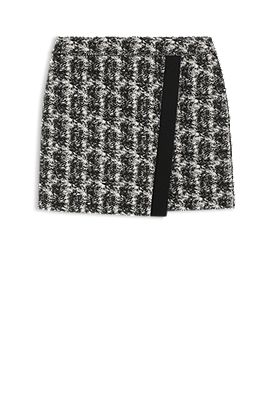 Mini skirt in patterned feather tweed