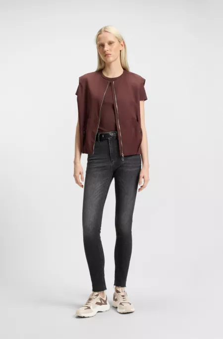 Logo-backtab trainers with open-mesh details