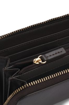 Cartera con cremallera envolvente y letras de logo, Marr&oacute;n oscuro