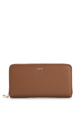 Cartera con cremallera envolvente y letras de logo, Marr&oacute;n