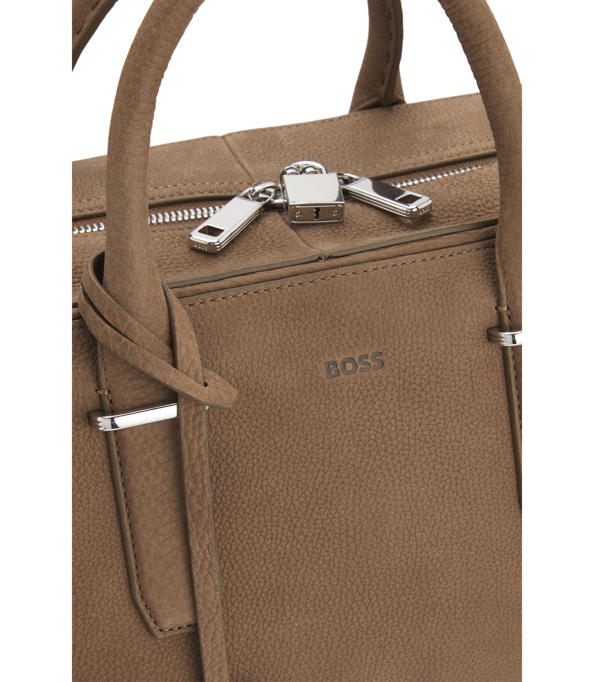 hbna50548231_246_241?wid=1980&