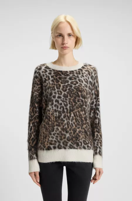 Knitted sweater with leopard jacquard